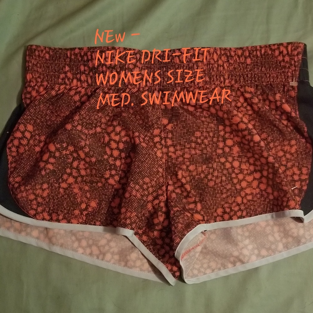 Womens NIKE DRI FIT Swimwear